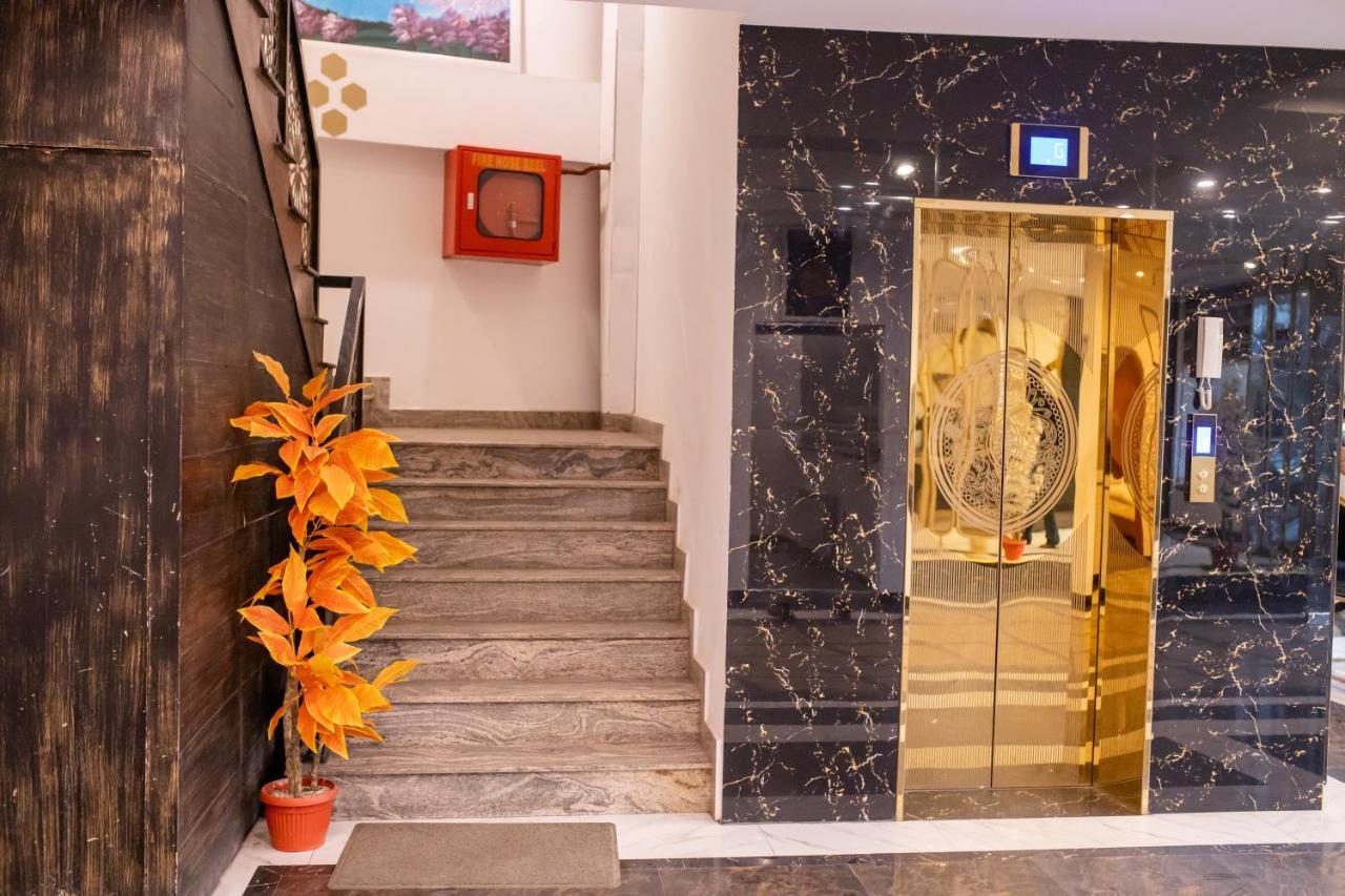 Regal Residency Hotell Rawalpindi Exteriör bild