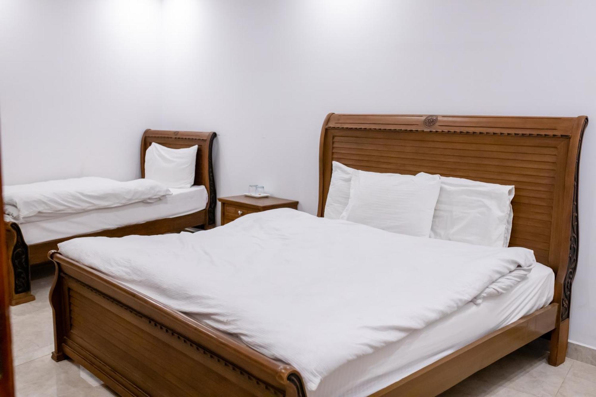 Regal Residency Hotell Rawalpindi Exteriör bild