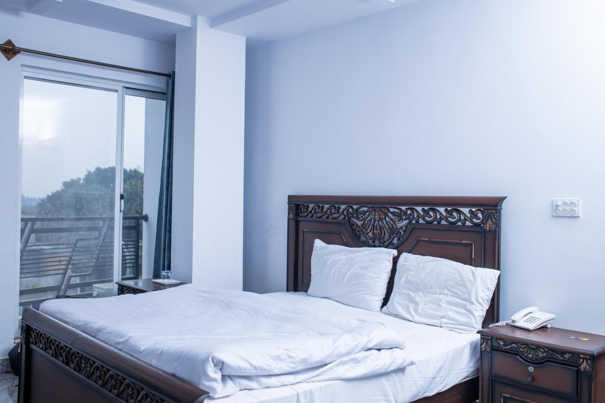 Regal Residency Hotell Rawalpindi Exteriör bild